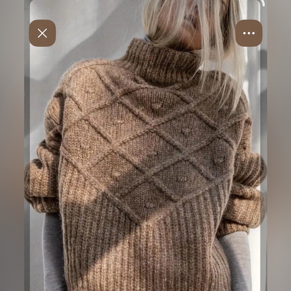🔥🔥Lunya Chunky Alpaca Cable Knit Sweater. Size. M - Picture 3 of 13